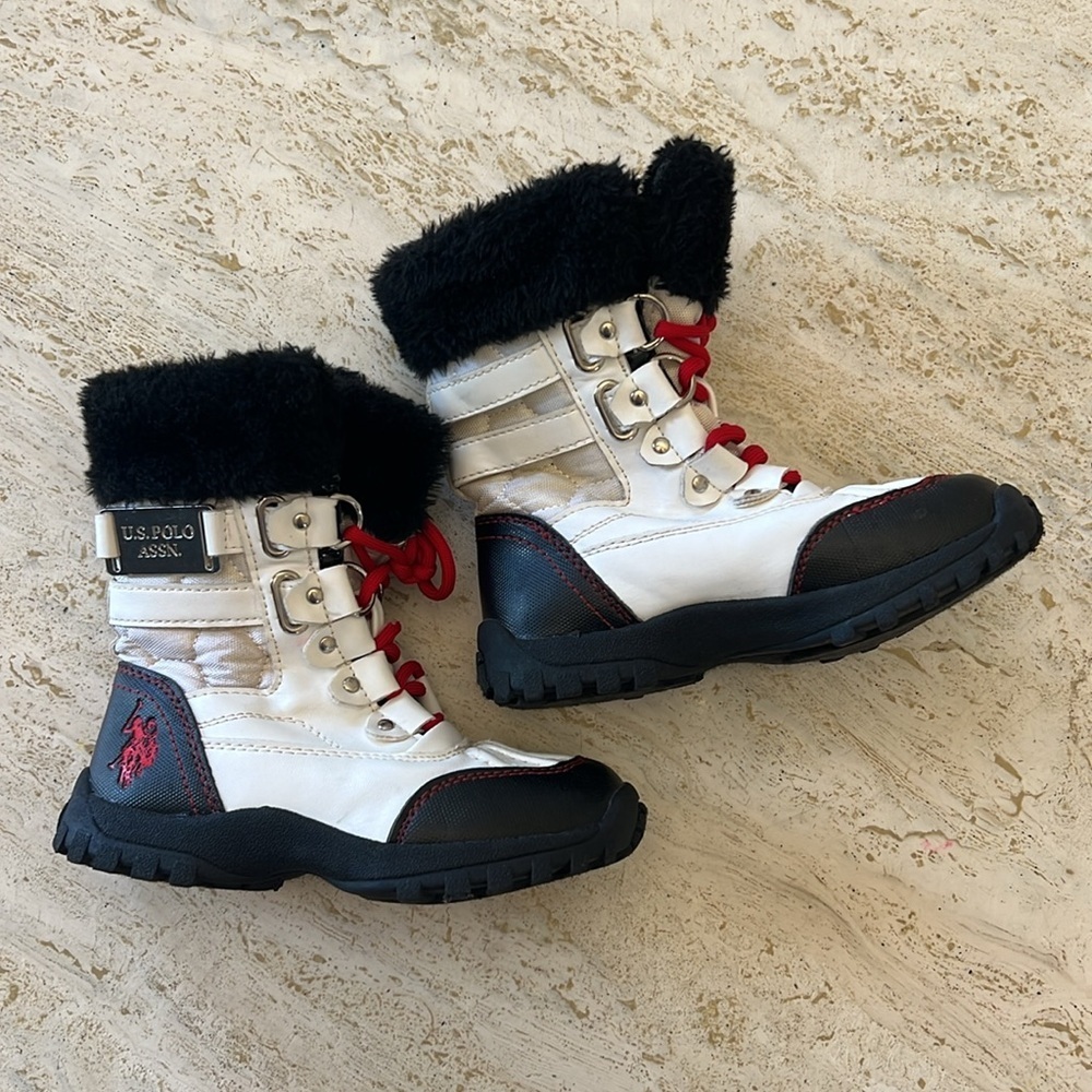 U.S. POLO ASSN. snow boots little kid size 11